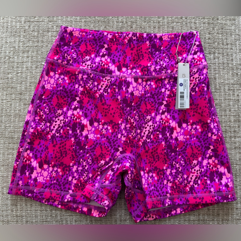 NWT 🆕 Buffbunny Legacy 4” Pop Rocks Fashun Print Shorts - Picture 4 of 10
